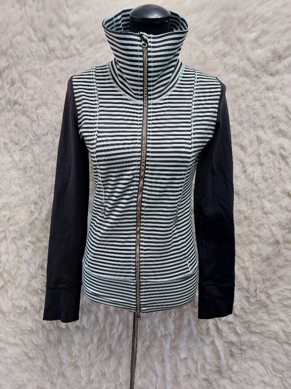 Lululemon Athletica Daily Yoga Jacket Striped Black and Mint Green 4
